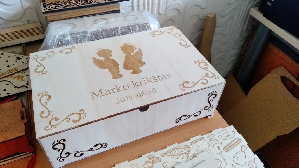 krikštynų dėžutė